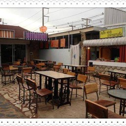 วันนี้อากาศดี แวะมานั่งชิวๆ กับร้านข้างหลังเปิดใหม่ แมรี่โฮมสเต็ก มีทั้งอาหารตาม