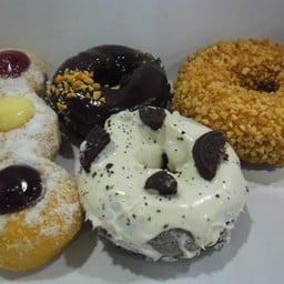 Mister Donut โลตัส สามพราน