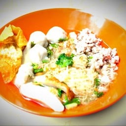 บะหมี่น้ำ....รสคล่องคอ