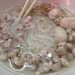 ก๋วยเตี๋ยวหมูสำหรับเด็ก
