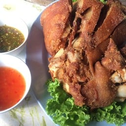 ขาหมูทอด