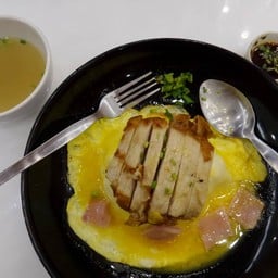 เมนูข้าวไข่ข้นแฮมหมูทอด