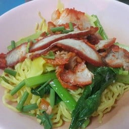 ชุนฮั้วบะหมี่เกี๊ยว เจ๊บิ๋ว
