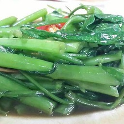 ข้าวต้มผักบุ้งบิน