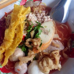 ป้าพร เย็นตาโฟเผ็ด