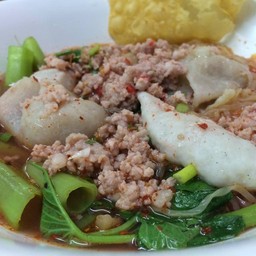 ก๋วยเตี๋ยวแคะ เจ๊แดง