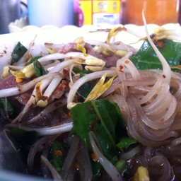 ก๋วยเตี๋ยวหมู - เนื้อ น้ำตก น้ำใส ต้มยำ