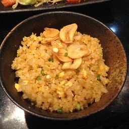 ข้าวหน้ากระเทียม (เปลี่ยนข้าวตัวนี้ เพิ่ม 25.-)