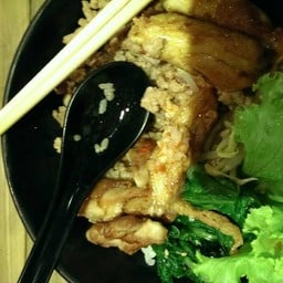 ข้าวหน้าไก่ซีอิ๊วหมูสับ