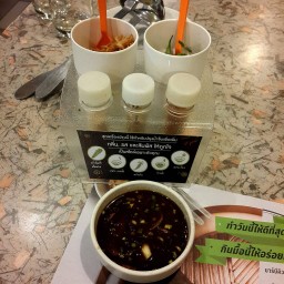 น้ำจิ้มและเครื่องปรุง