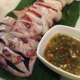 ปลาหมึกย่าง