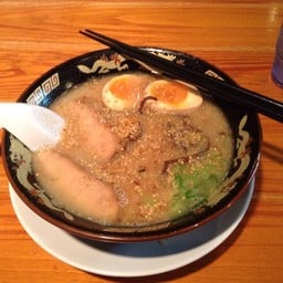Tontoro ramen Canal City