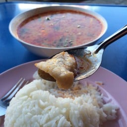 ข้าวต้มปลาชลบุรี สี่แยกศรีเทพา