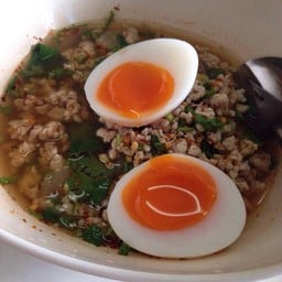 ก๋วยเตี๋ยวต้มยำใบตำลึง 45฿.-