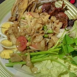 ร้านคอหมูย่าง ซ.คู่สร้าง