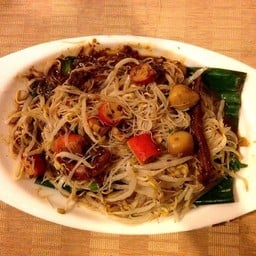 หมี่ยำป้าบัว ถนนวัวลาย เชียงใหม่