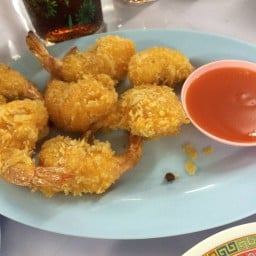 กุ้งชุบแป้งทอดก็มีนะ
