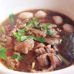 ก๋วยเตียวเรืออยุธยา แม่จิตร