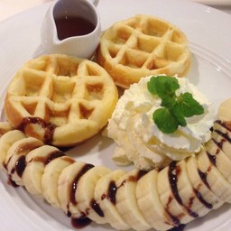 Banana Chocolate Waffle175.-