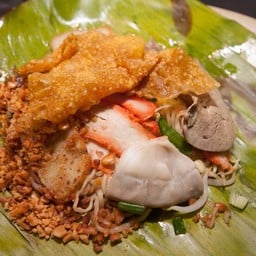 บะหมี่แห้ง (40.-)