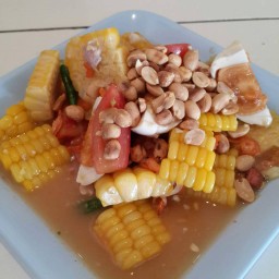 ตำข้าวโพดไข่เค็ม (80 บาท)