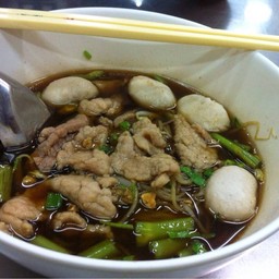 บะหมี่ชิ้นสด