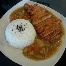 ข้าวแกงกะหรี่หมูทอด