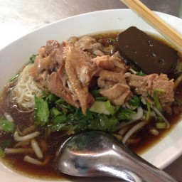 เส้นหมี่เป็ด