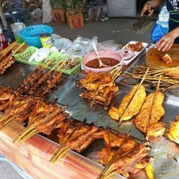 ร้านแม่ศรีทอง ไก่ย่างบางตาล