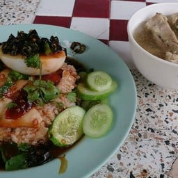 เจ๊แป๊ะ ข้าวมันไก่ ข้าวหมูแดง