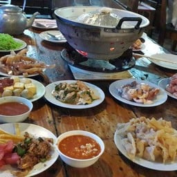 ปิ่นมุกบุฟเฟ่ต์หมูกระทะ 205/47 ม.2