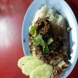 หมูผัดหนำเลี๊ยบไข่เค็ม