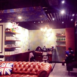 บรรยากาศภายในร้านนน😿