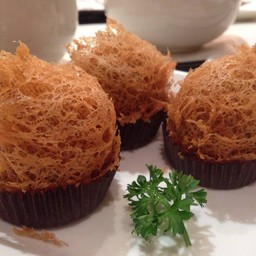 เผือกทอด ก็อร่อยนะ-- ด้านนอกกรอบ แป้งเบามาก