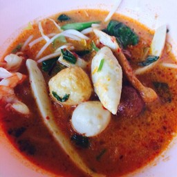 ก๋วยเตี๋ยวตำยำทะเล
