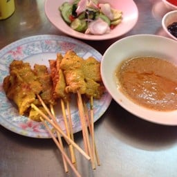 หมูสะเต๊ะ เจ๊เล็ก