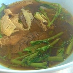 เกาเหลาเนื้อเปื่อยเครื่องในรวม
