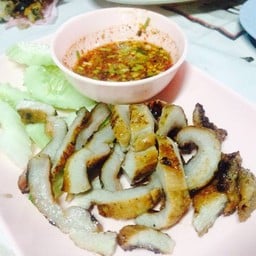 คอหมูย่าง