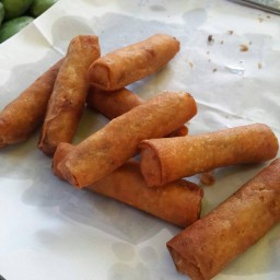 ปอเปี๊ยะวุ้นเส้น อันละ 5 บาท