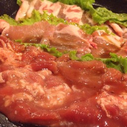 หมูเน้นๆ 