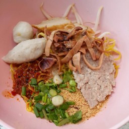 ก๋วยเตี๋ยวหมู สูตรซอย 12 บางทราย