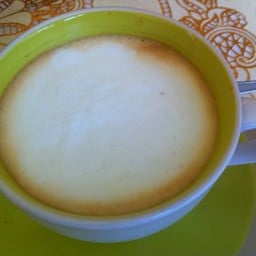 ลาเต้ร้อน 35บาท
