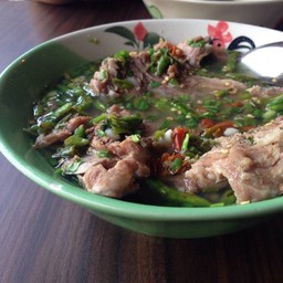 เล้งต้มแซ่บ (90฿)