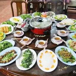 สุกี้ยูนนาน เครื่องเต็มโต๊ะ