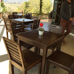 โต๊ะนั่ง