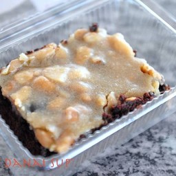 Toffee Cake (20บาท)