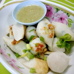 ลูกชิ้นปลา ลวก 