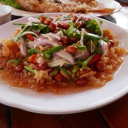 สวนอาหารแดงแหนมเนือง (แห่งใหม่)