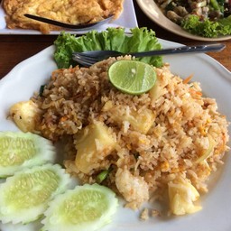 ข้าวผัดสับปะรส