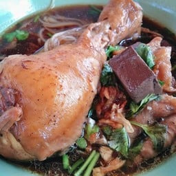 ก๋วยเตี๋ยวเป็ดไก่มะระ ถนนพระครูสอน